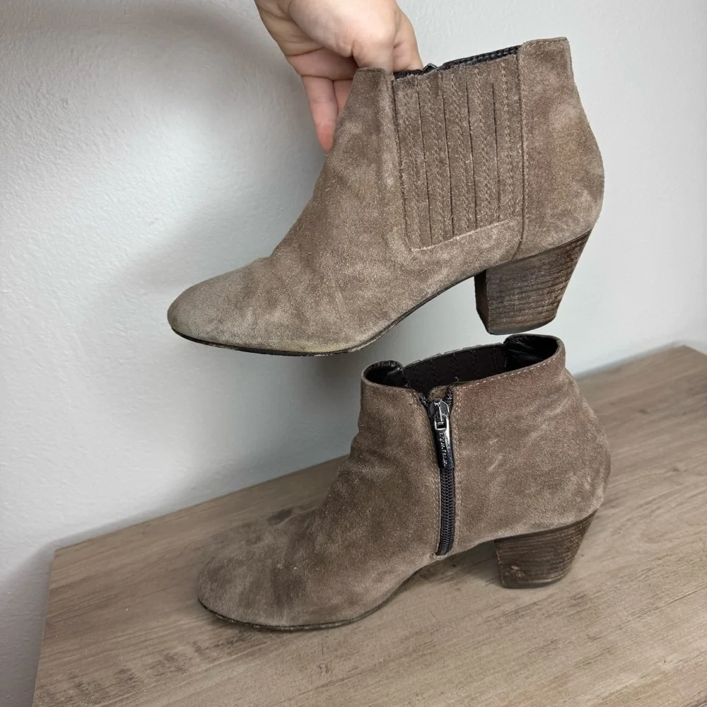 Aquatalia Fallon Suede Chelsea Ankle Boots 8.5 Women’s Brown